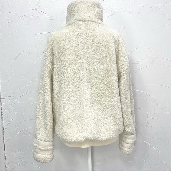 Athletes Willow Fleece Sherpa Bomber Jacket - Picture 8 of 15